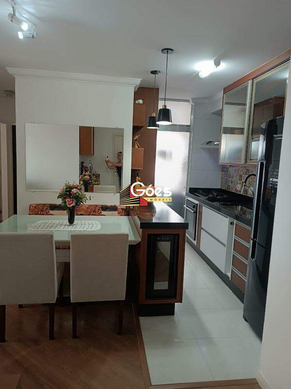 Apartamento à venda com 2 quartos, 58m² - Foto 1