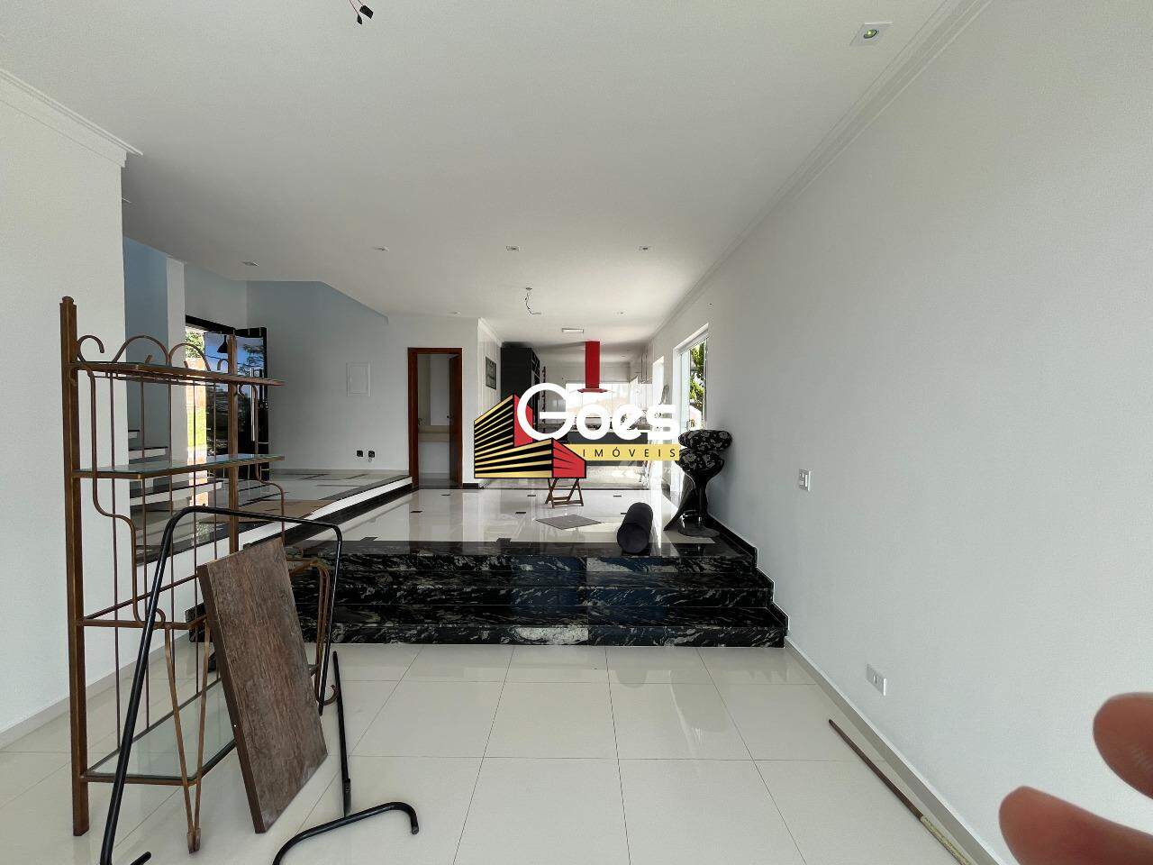 Casa em Condomínio para aluguel em Parque Terra Nova II: Sala de estar