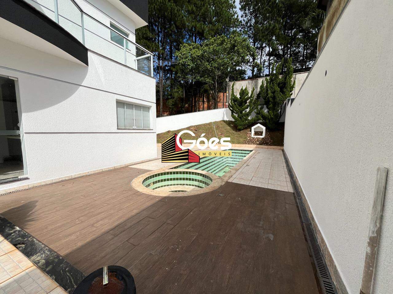 Casa em Condomínio para aluguel em Parque Terra Nova II: Piscina