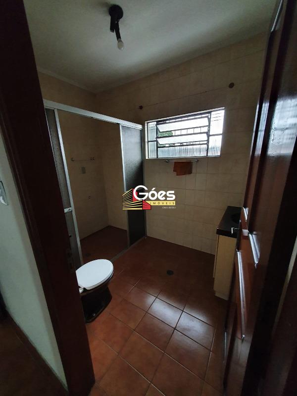 Casa comercial para aluguel em Vila Bocaina: 