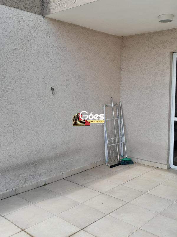 Apartamento à venda em Jardim Pilar: 