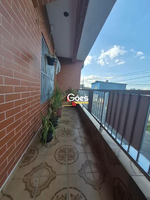 Sobrado à venda em Parque das Américas: 