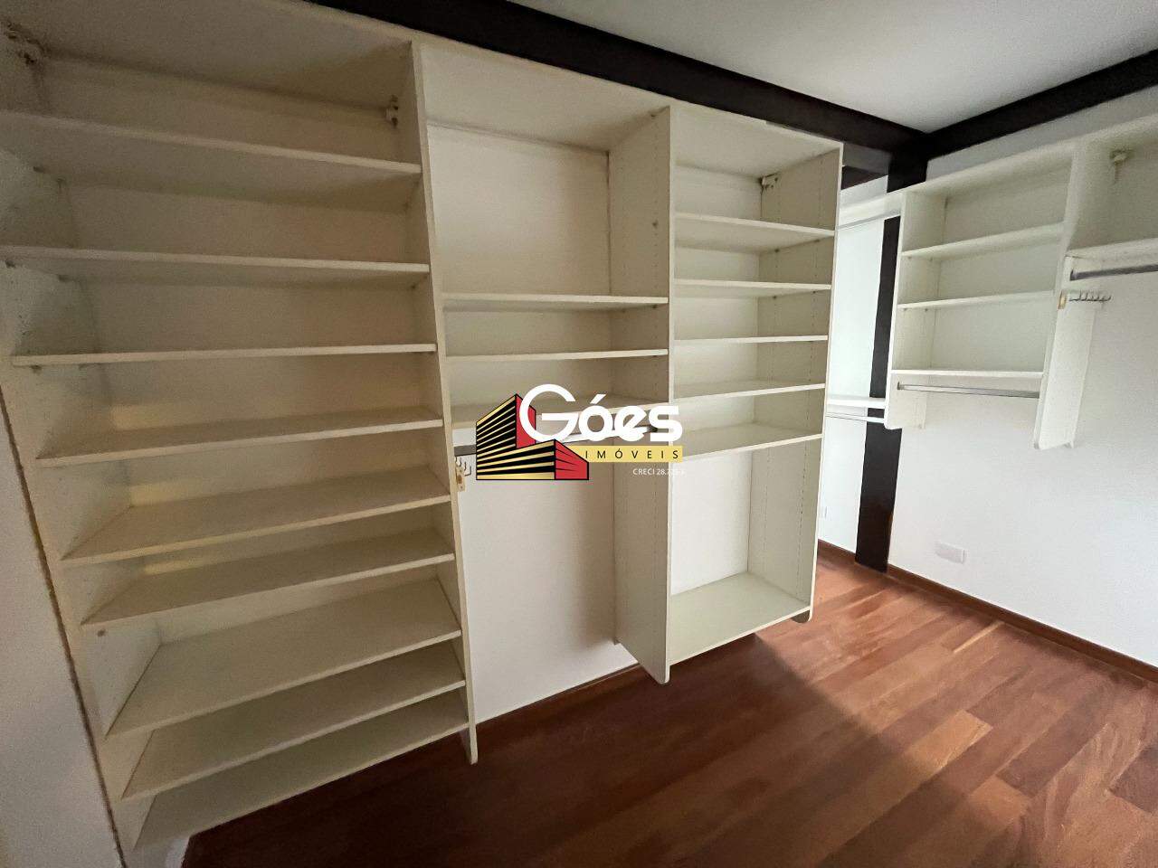 Casa de Condomínio à venda com 4 quartos, 400m² - Foto 18