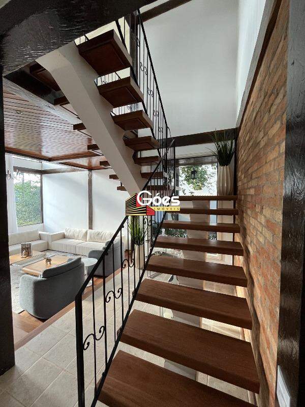 Casa de Condomínio à venda com 4 quartos, 400m² - Foto 4