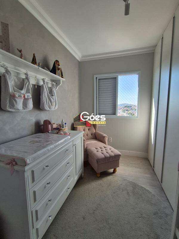 Apartamento à venda com 2 quartos, 67m² - Foto 15