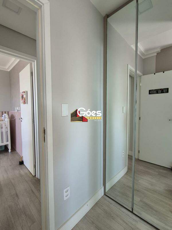 Apartamento à venda com 2 quartos, 67m² - Foto 12