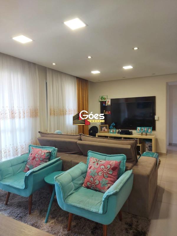 Apartamento à venda em Jardim Pedroso: 