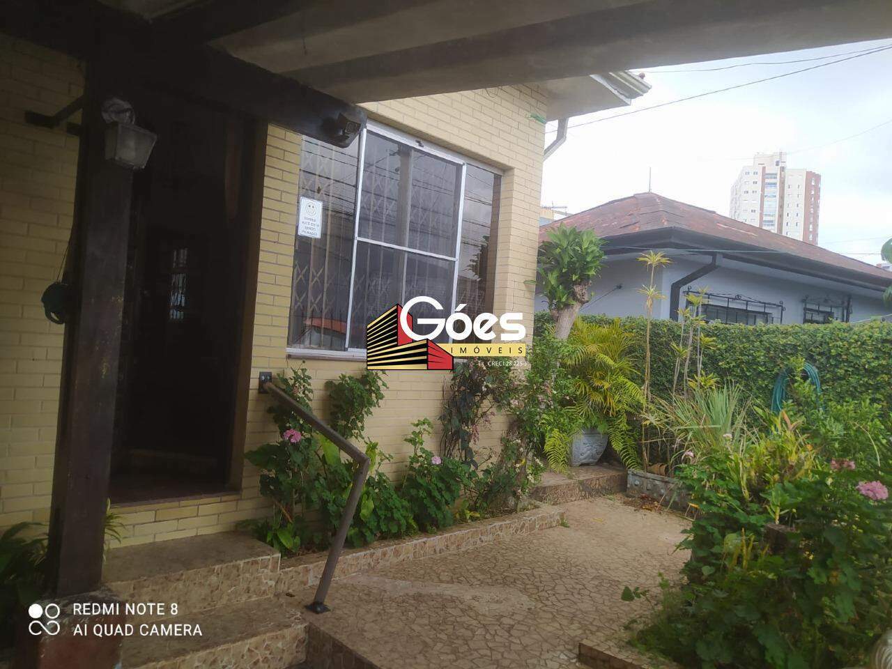 Casa para alugar com 4 quartos, 185m² - Foto 1