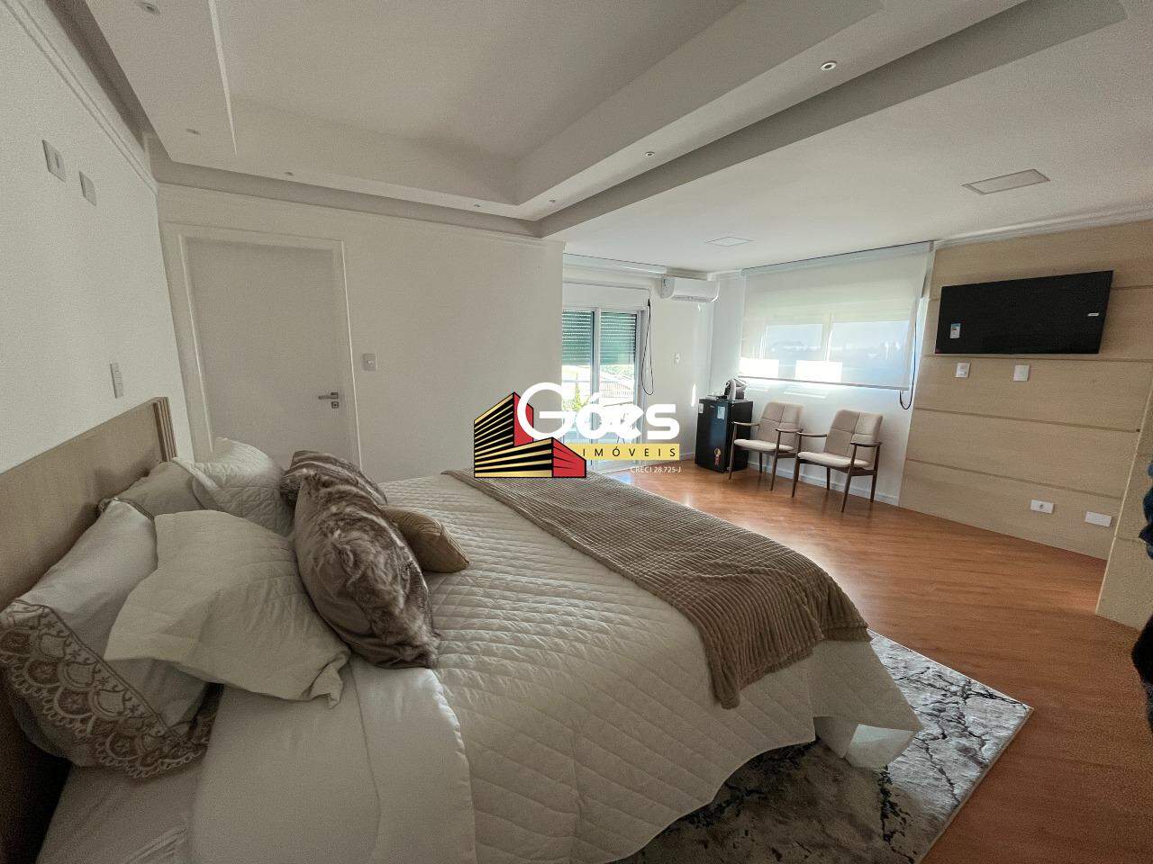Casa em Condomínio à venda em Parque Terra Nova II: Suíte Master