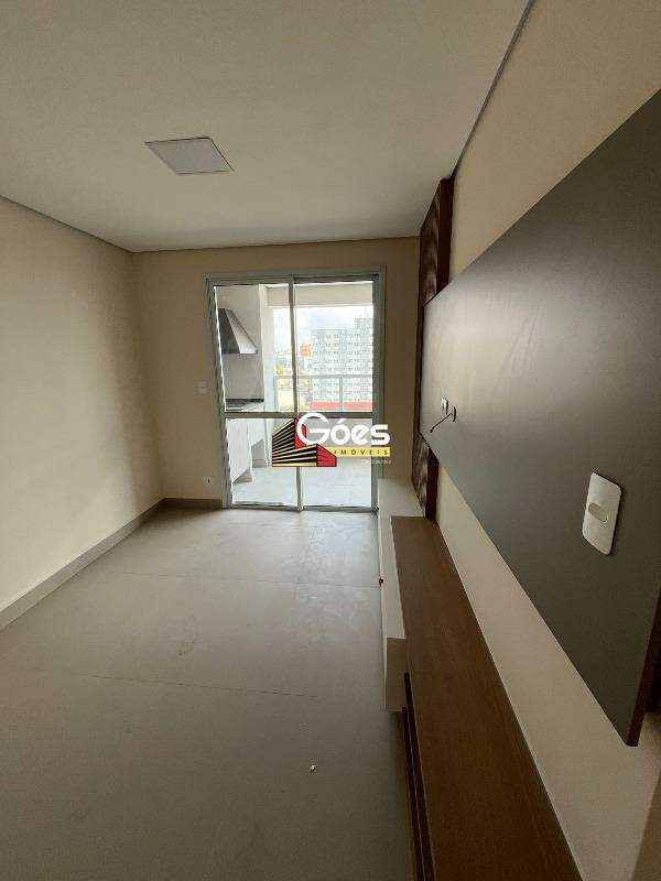 Apartamento para alugar com 3 quartos, 76m² - Foto 5