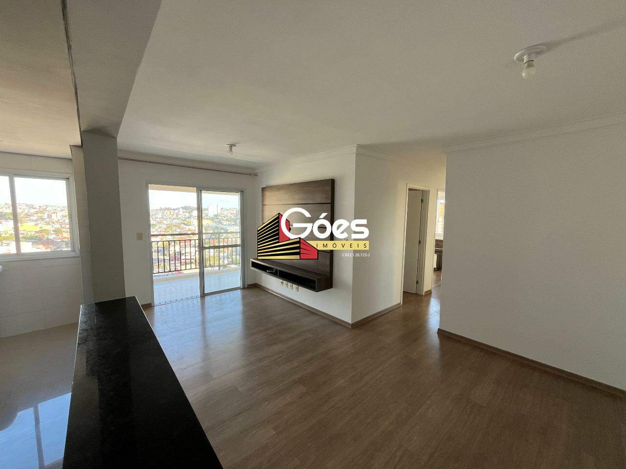 Apartamento para alugar com 3 quartos, 77m² - Foto 2
