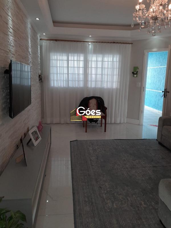 Sobrado à venda em Jardim Pedroso: 