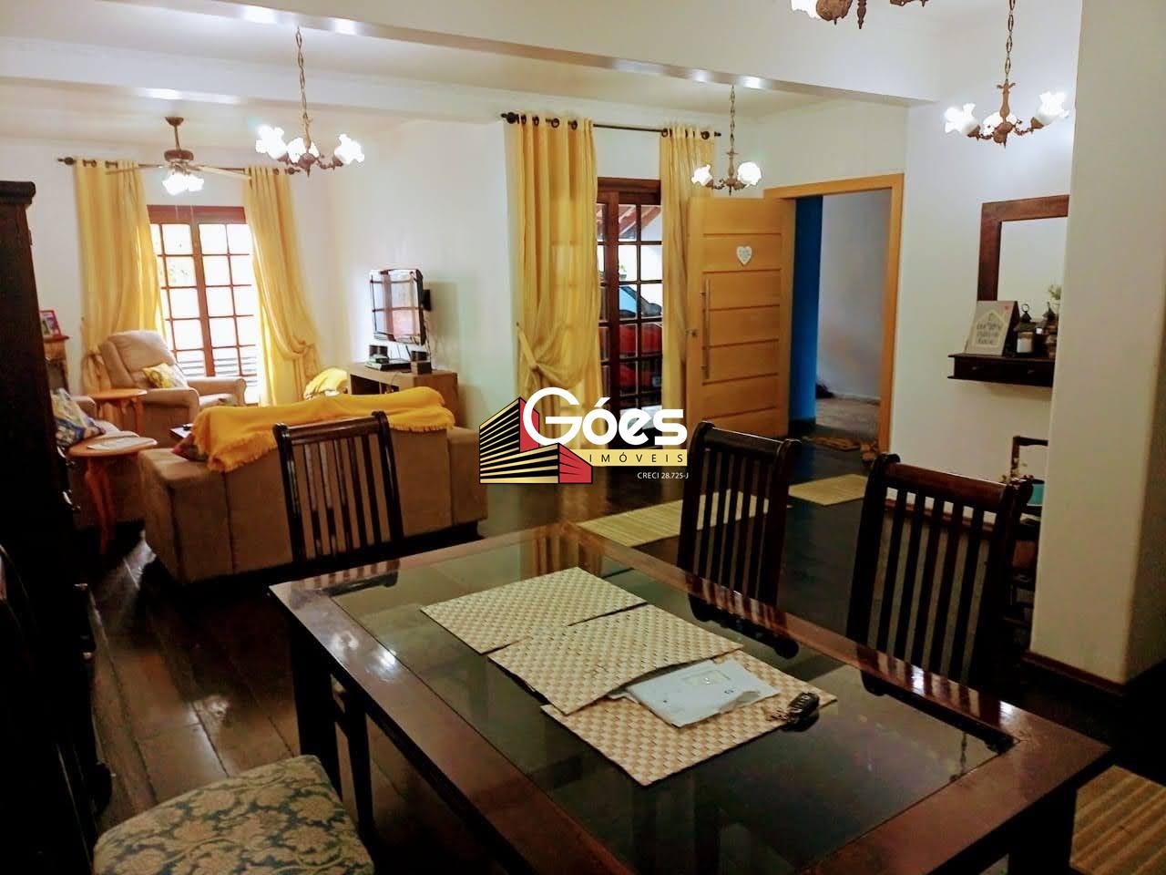 Sobrado à venda em Centro: 