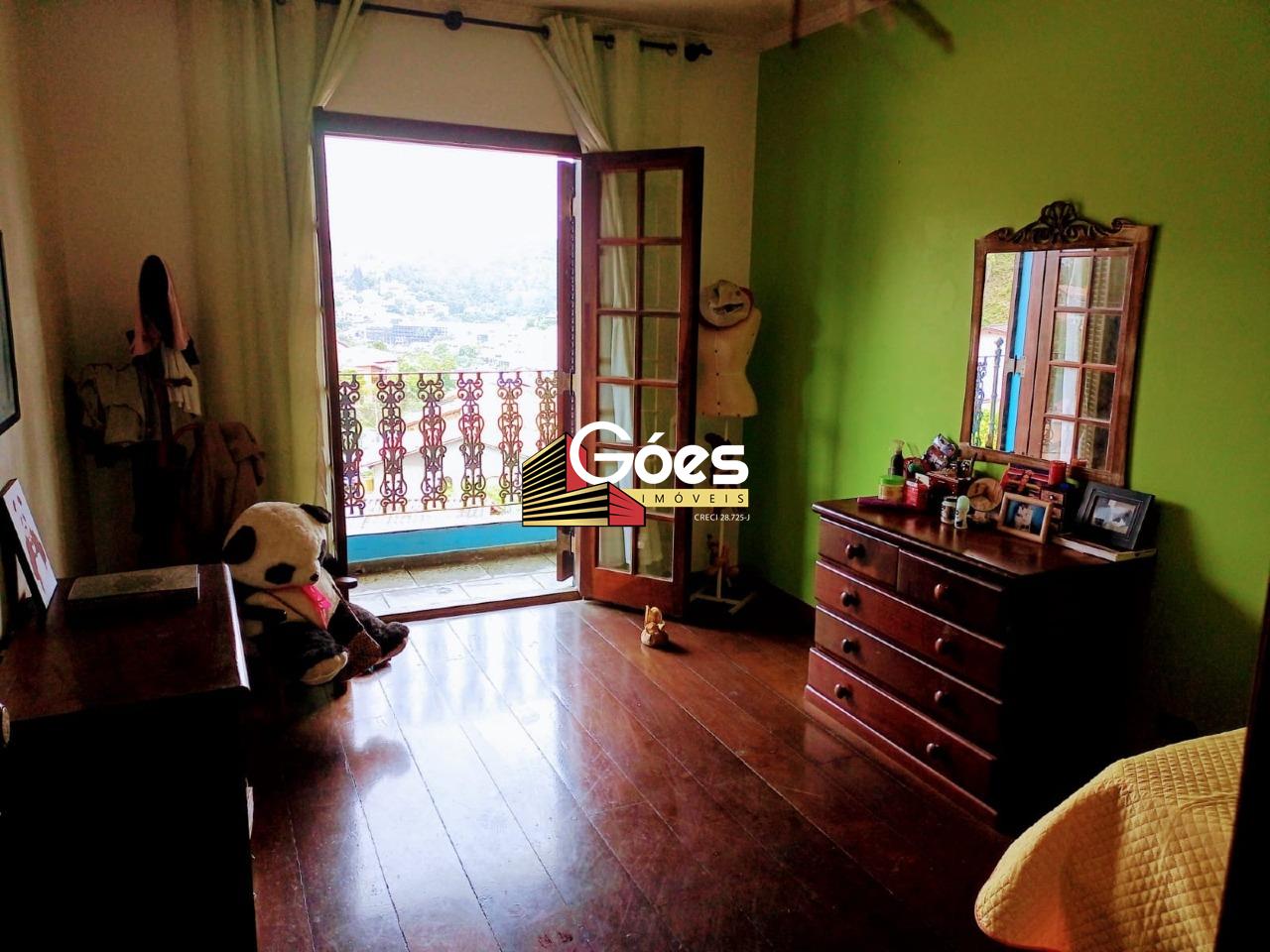 Sobrado à venda em Centro: 