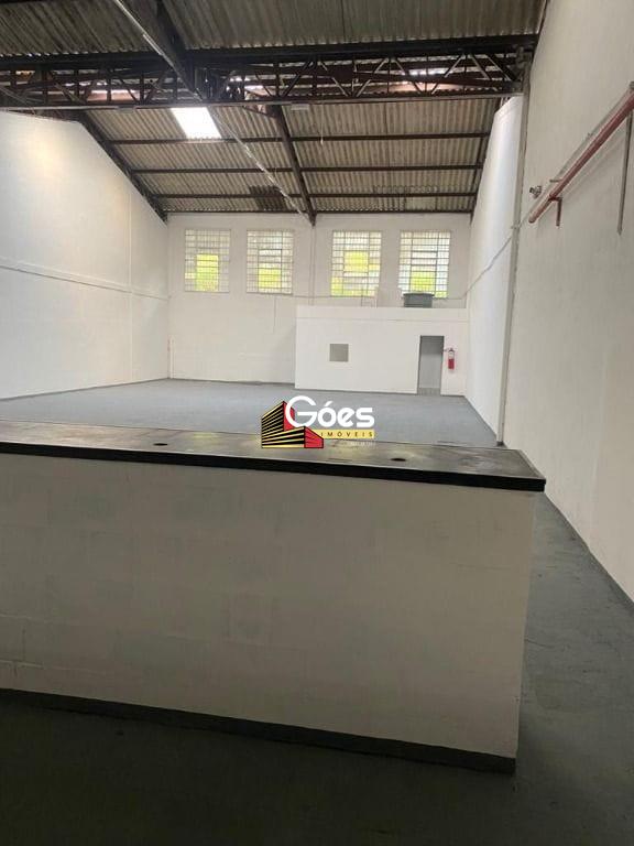 Salão para aluguel em Demarchi: 