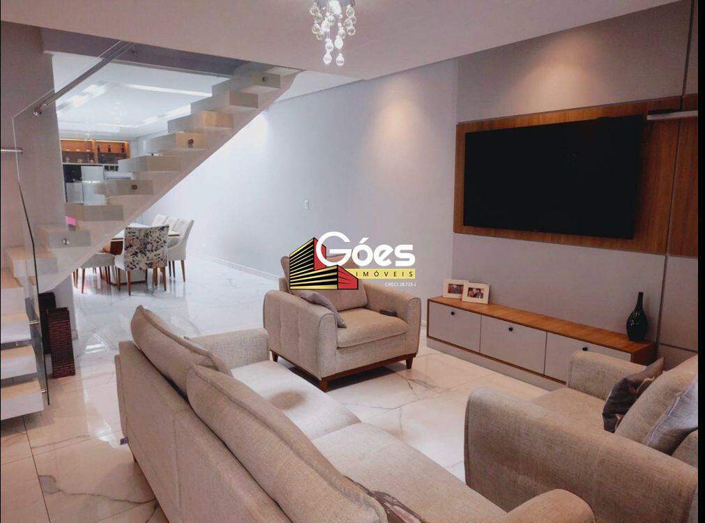 Sobrado à venda com 4 quartos, 334m² - Foto 1