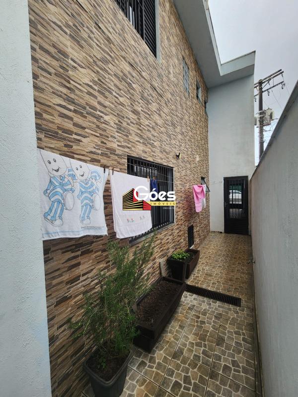 Sobrado à venda em Vila América: 