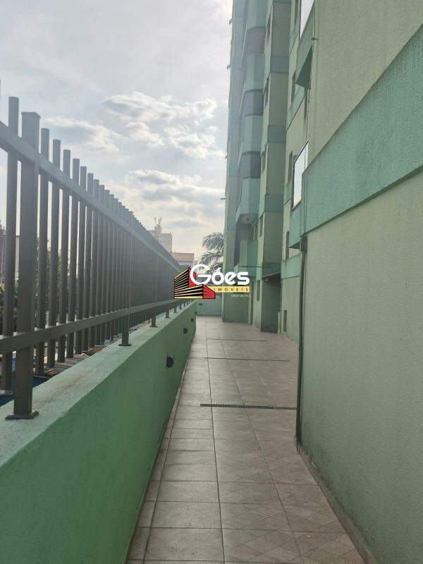 Apartamento à venda com 2 quartos, 64m² - Foto 5