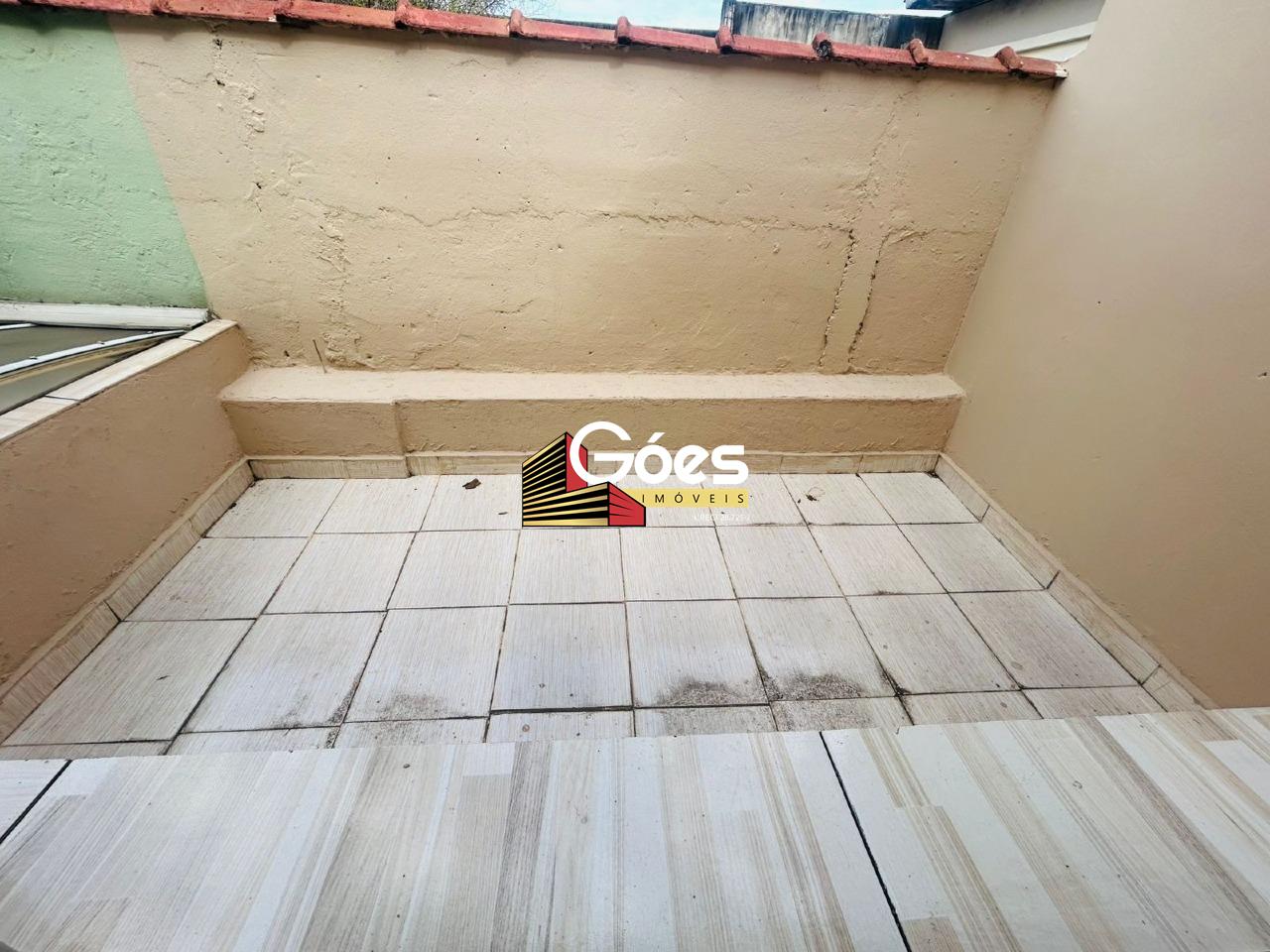 Sobrado à venda em Cerâmica: 