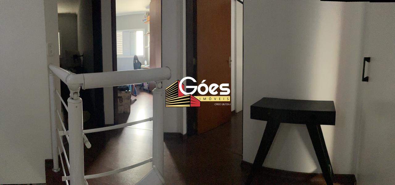 Sobrado à venda em Jardim Santo Antônio: 