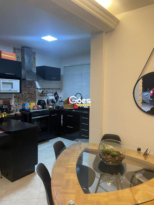 Sobrado à venda em Jardim Santo Antônio: 