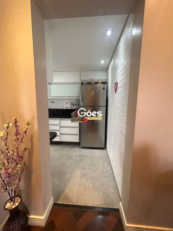 Apartamento à venda em Jardim Santo Antônio: 