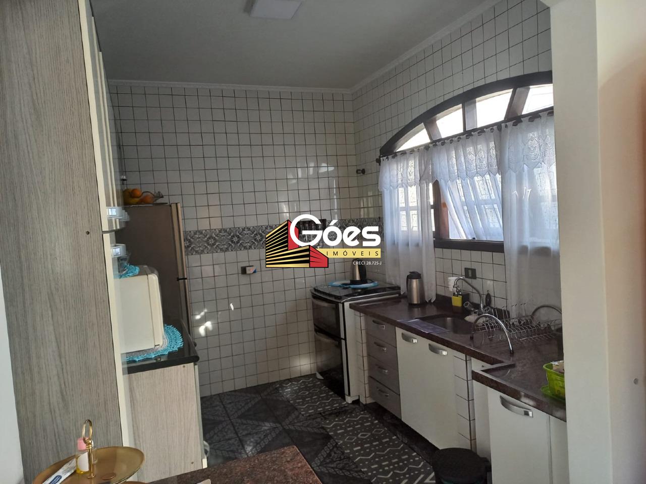 Casa comercial à venda em Jardim Utinga: 