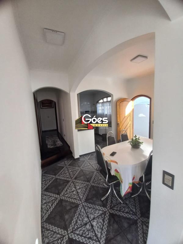 Casa comercial à venda em Jardim Utinga: 