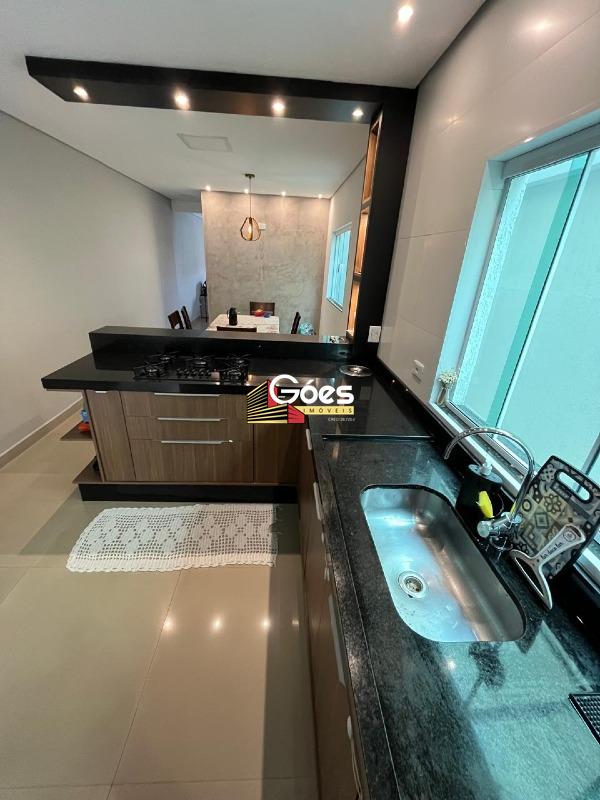 Sobrado à venda em Jardim Haydee: 