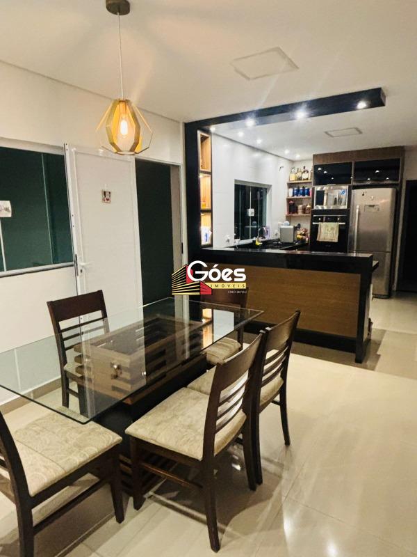 Sobrado à venda em Jardim Haydee: 