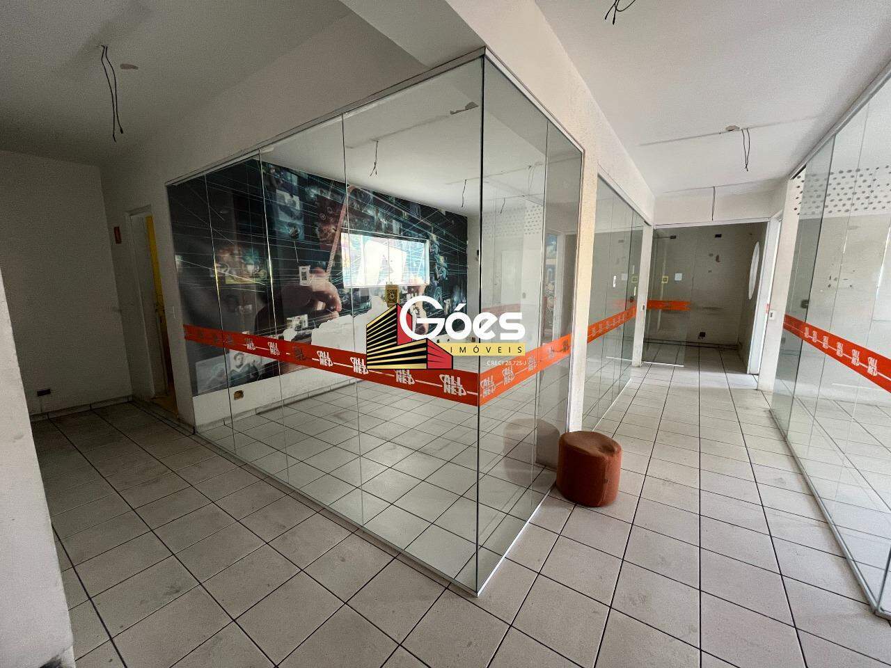 Sala-Conjunto, 200 m² - Foto 1