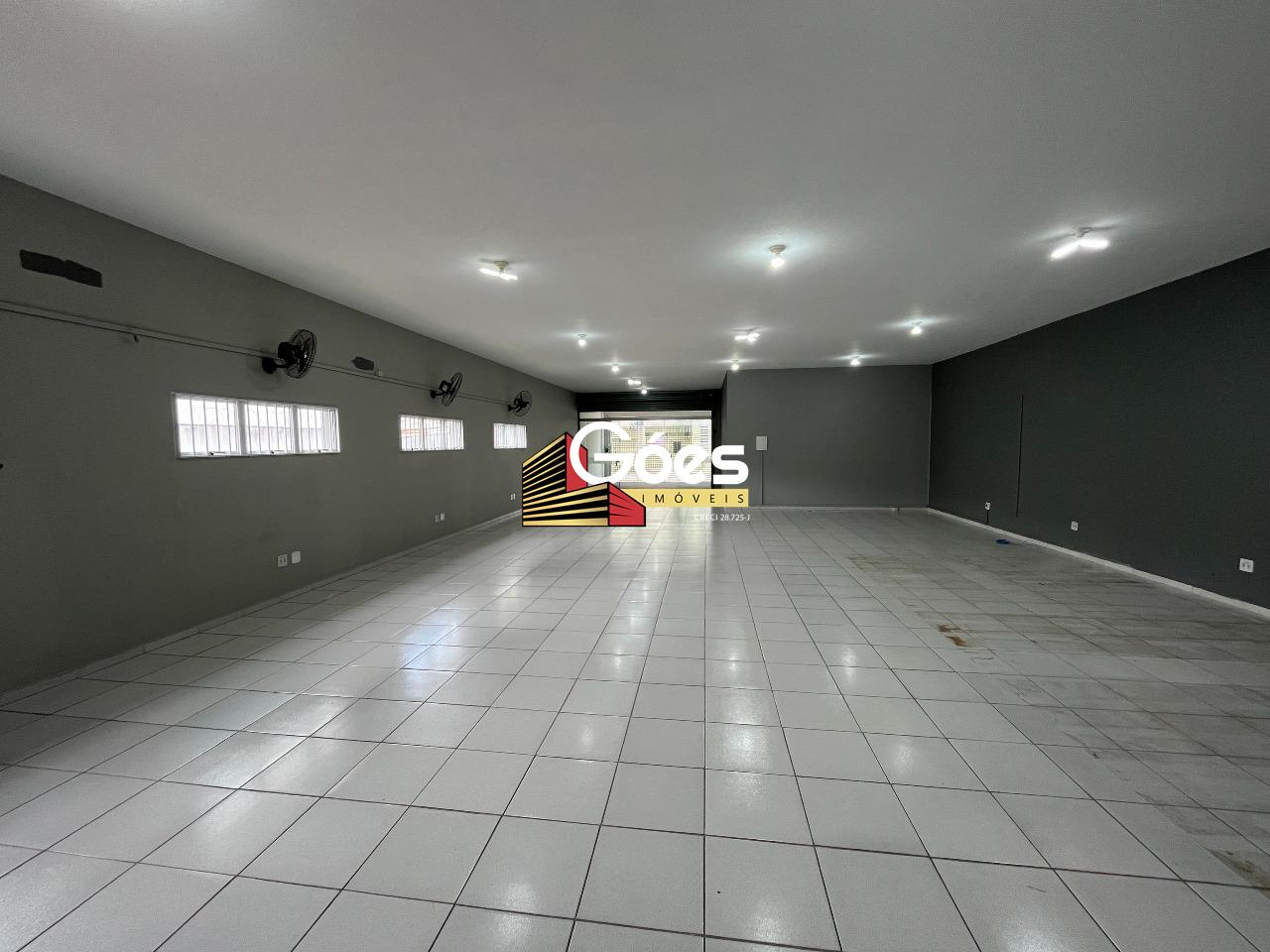 Prédio para aluguel em Matriz: 