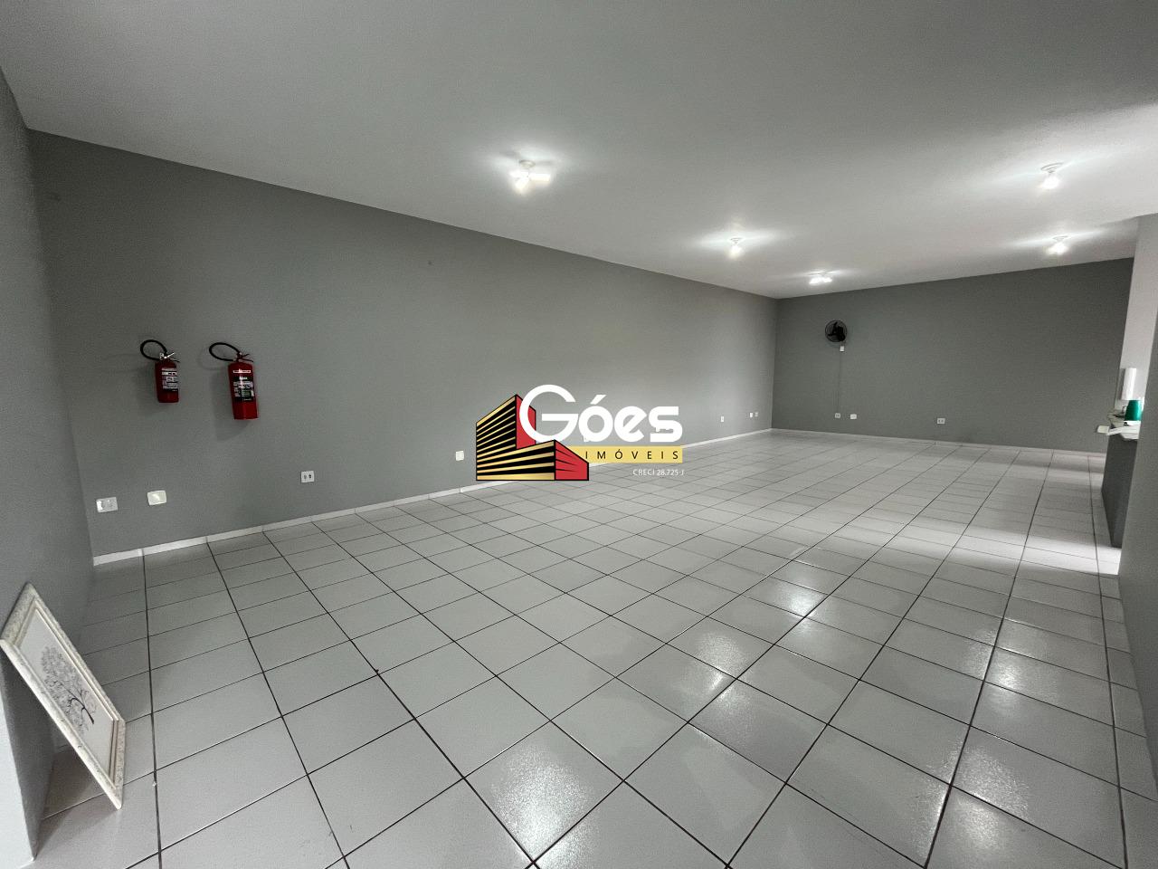 Prédio para aluguel em Matriz: 