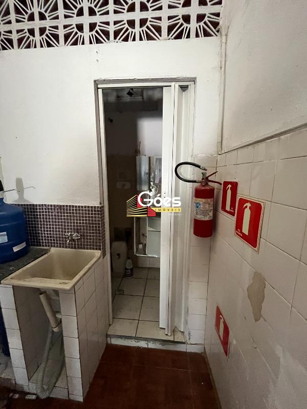 Salão para aluguel em Vila Bocaina: 