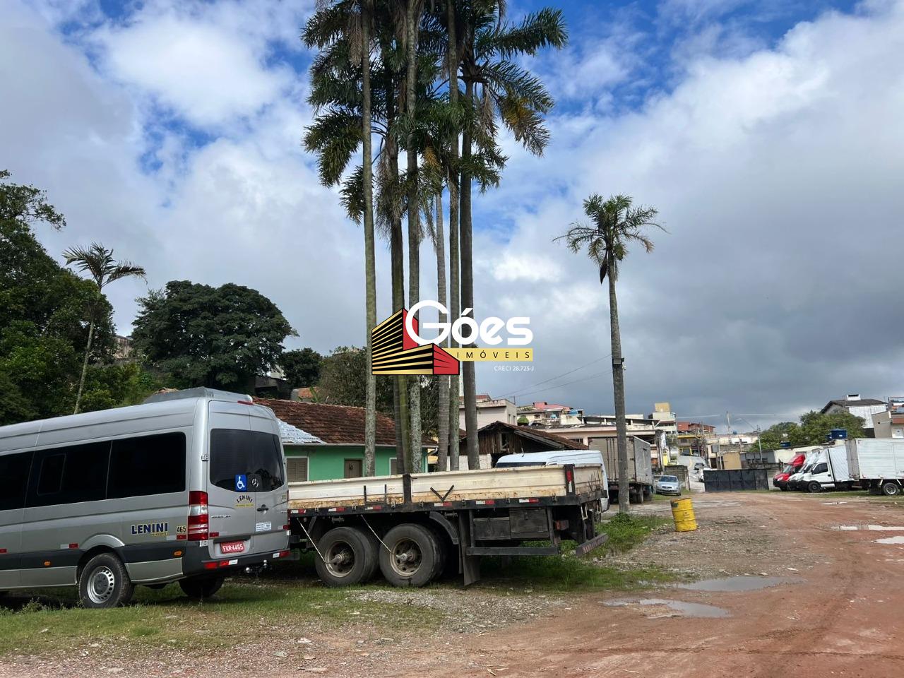 Terreno à venda em Vila Falchi: 