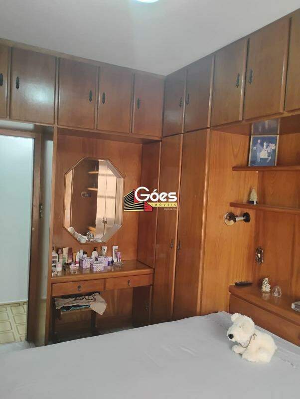 Casa à venda em Vila Emílio: 