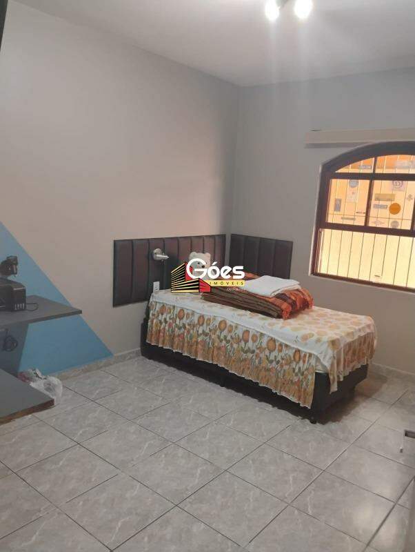 Casa à venda em Vila Emílio: 