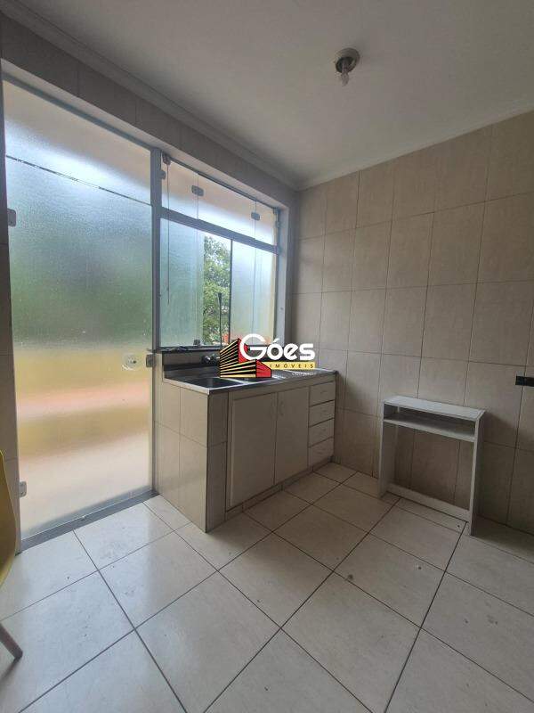 Apartamento para aluguel em Vila Emílio: 