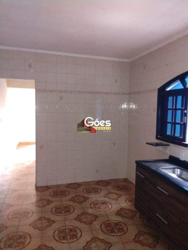 Casa para aluguel em Parque das Américas: 