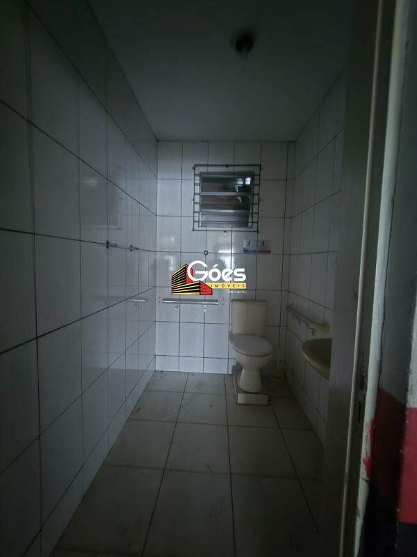 Salão para aluguel em Vila Vitória: 