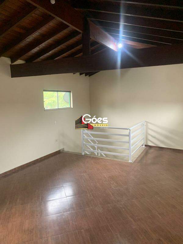 Casa, 3 quartos, 200 m² - Foto 2