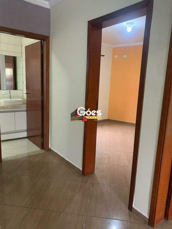 Casa, 3 quartos, 200 m² - Foto 9