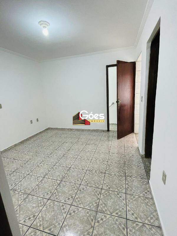 Casa à venda com 3 quartos, 180m² - Foto 18