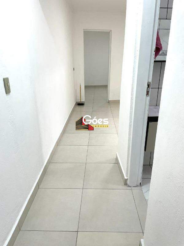 Casa à venda com 3 quartos, 180m² - Foto 11