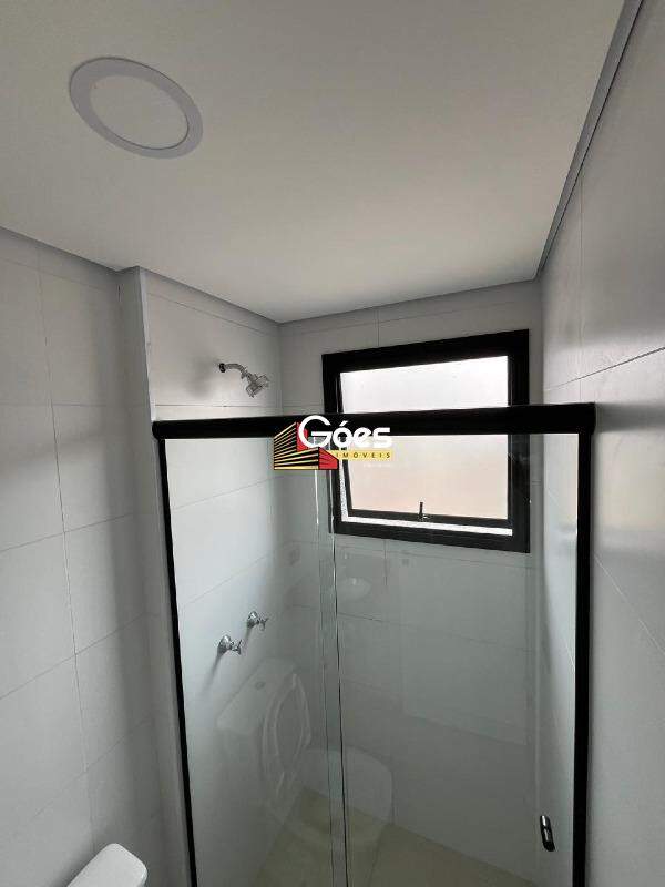 Apartamento para alugar com 2 quartos, 110m² - Foto 13