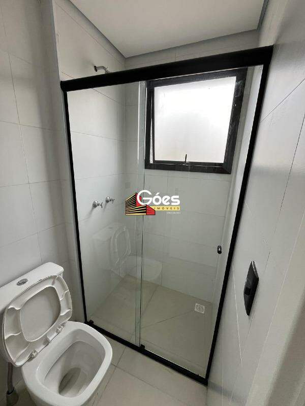 Apartamento para alugar com 2 quartos, 110m² - Foto 10