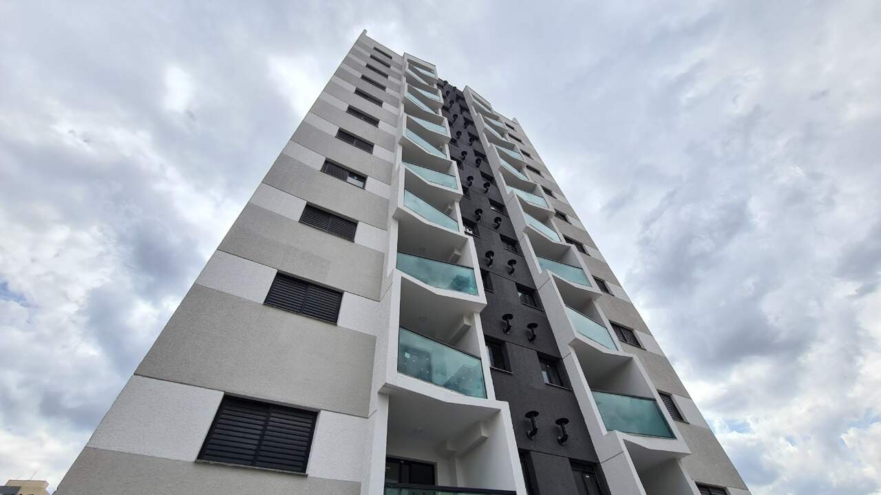 Apartamento para alugar com 2 quartos, 110m² - Foto 1