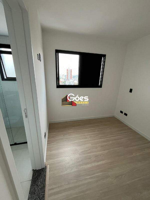 Apartamento para alugar com 2 quartos, 110m² - Foto 9