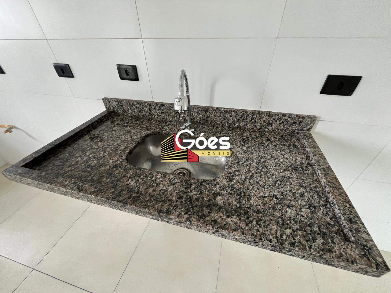 Apartamento para alugar com 2 quartos, 110m² - Foto 3