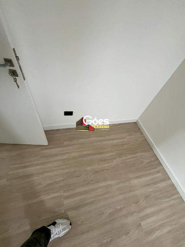 Apartamento para alugar com 2 quartos, 110m² - Foto 8